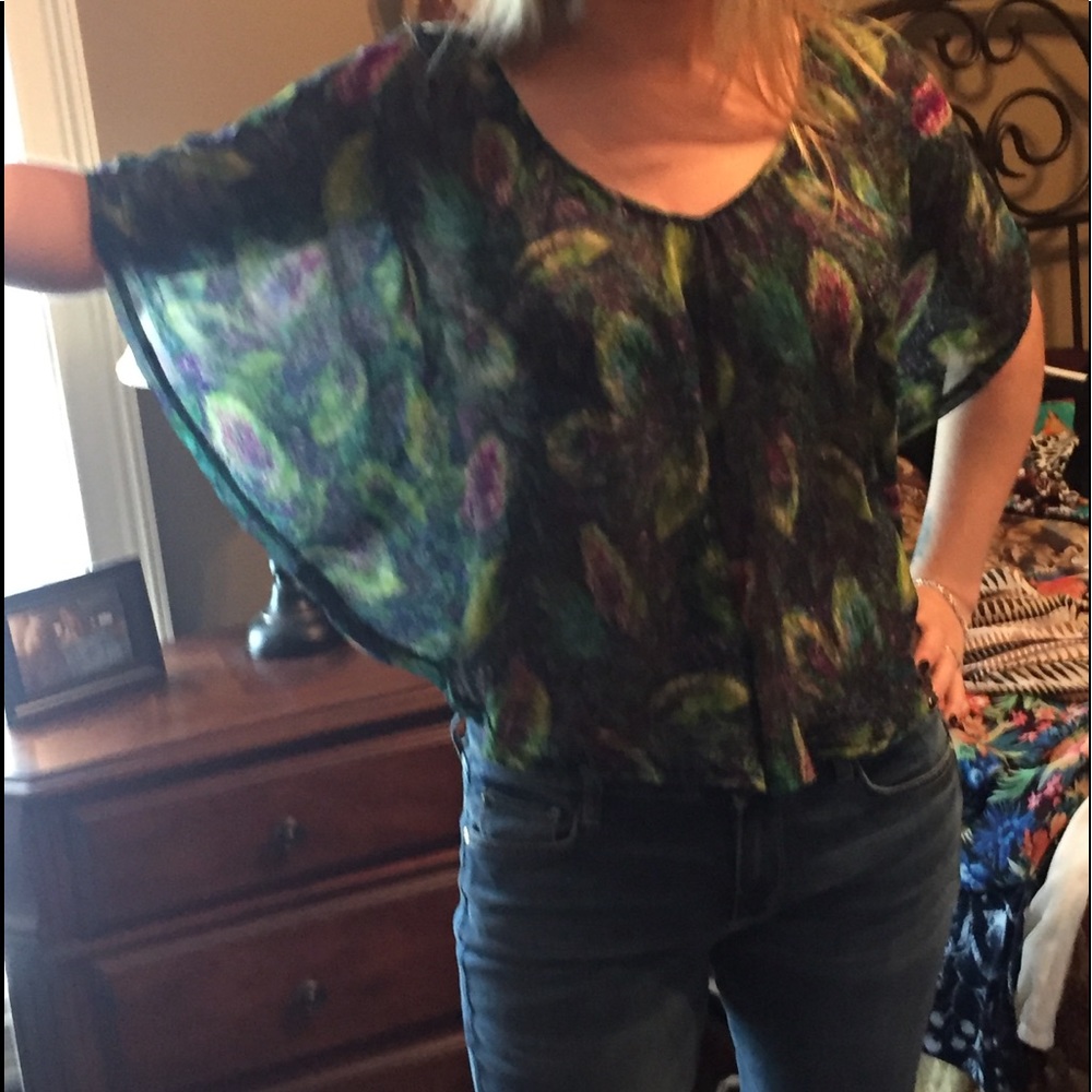 Flyway sleeve top
